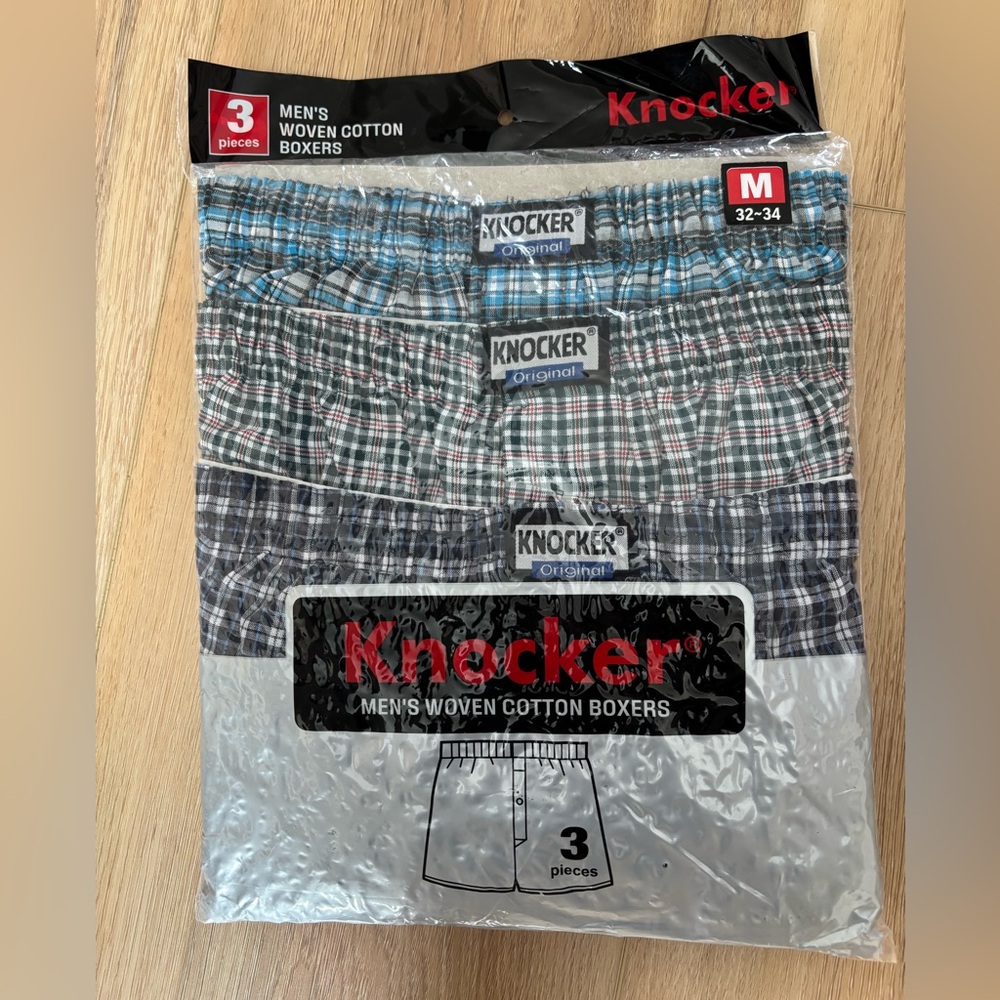 NWT - Knocker
Men’s 3 pack cotton boxers